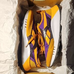 Reebok CL LEGACY Sz 10 Bold Purple and Gold / Lightly Worn FY4018